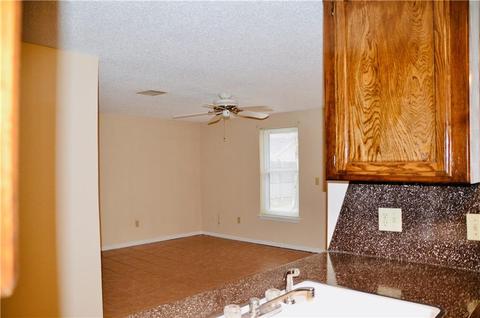 2107 Meench Dr, Moore, OK 73170 photo 7