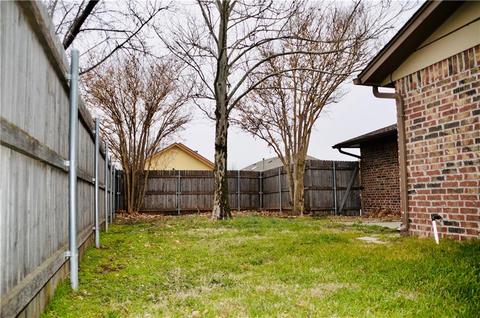 2107 Meench Dr, Moore, OK 73170 photo 4
