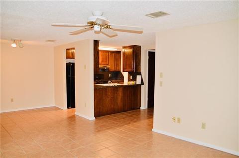 2107 Meench Dr, Moore, OK 73170 photo 2
