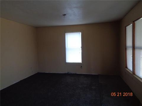 512 E Nona St, Altus, OK 73521 photo 1