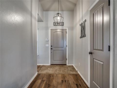 4416 Brooklyn Ave, Moore, OK 73160 photo 2