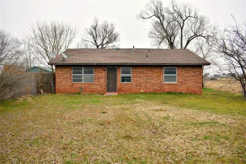 1125 Apache St, Chickasha, OK 73018 photo 2