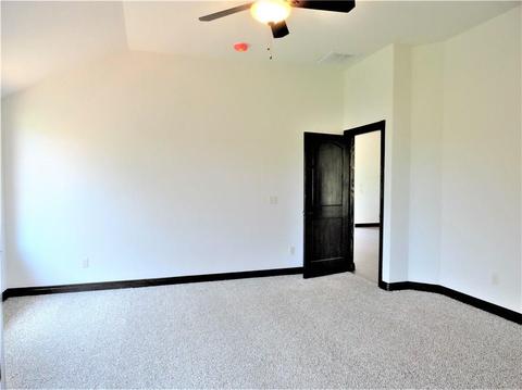 Undisclosed, Moore, OK 73160 photo 16