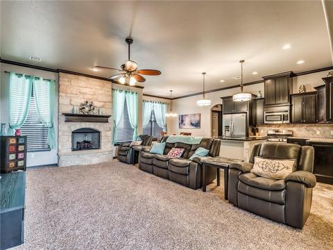 2604 Siena Ln, Moore, OK 73160 photo 4