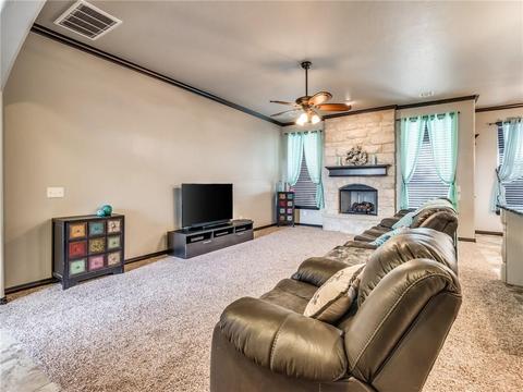 2604 Siena Ln, Moore, OK 73160 photo 6