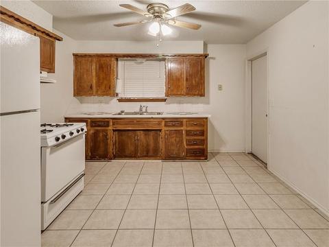 829 N Gale Ave, Moore, OK 73160 photo 4