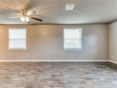 2147 Meench Dr, Moore, OK 73170 photo 10