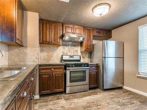 2147 Meench Dr, Moore, OK 73170 photo 2