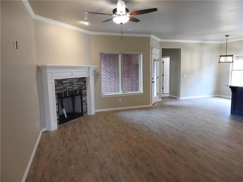 2500 Fallview Dr, Edmond, OK 73034 photo 4