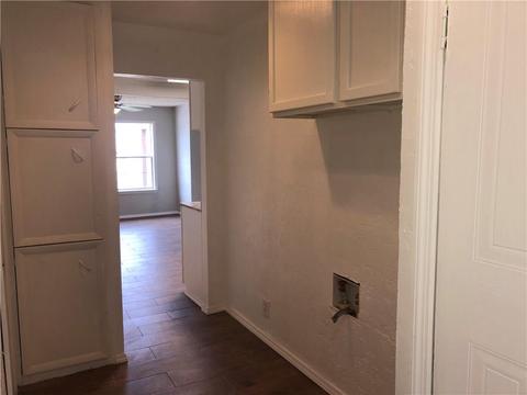 1040 E Liveoak St, Altus, OK 73521 photo 14