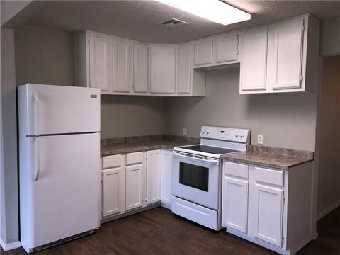 1040 E Liveoak St, Altus, OK 73521 photo 12