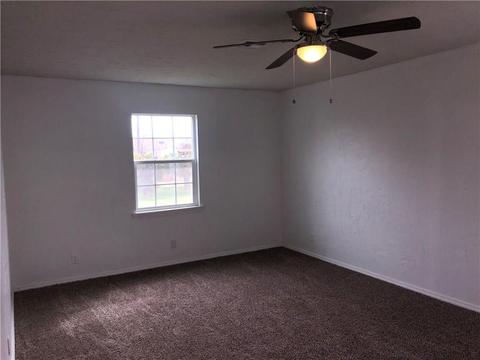 1040 E Liveoak St, Altus, OK 73521 photo 19