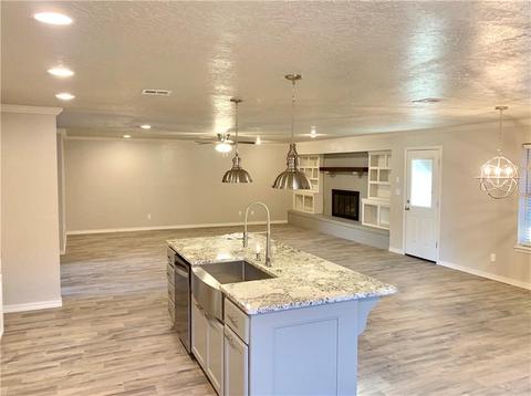 813 Cambridge Dr, Altus, OK 73521 photo 9