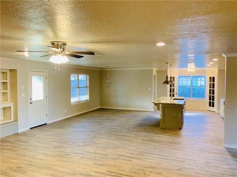 813 Cambridge Dr, Altus, OK 73521 photo 10