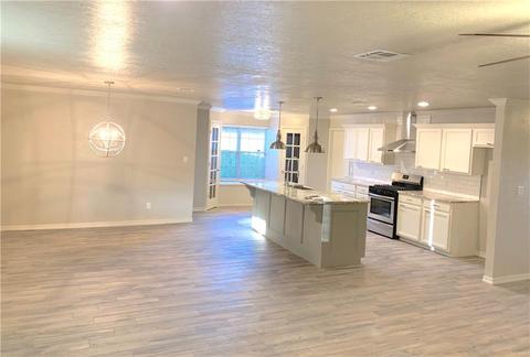 813 Cambridge Dr, Altus, OK 73521 photo 8