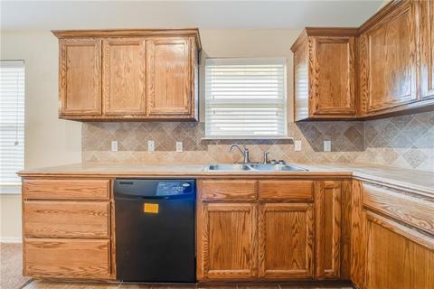 4516 Brooklyn Ave, Moore, OK 73160 photo 8