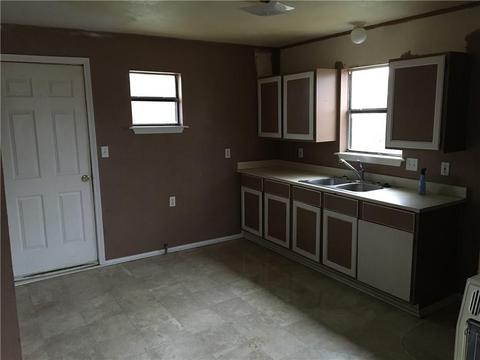 201 E Highland St, Tecumseh, OK 74873 photo 6