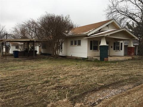 201 E Highland St, Tecumseh, OK 74873 photo 3