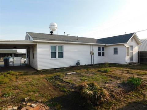 102 E Maple St, Tecumseh, OK 74873 photo 4