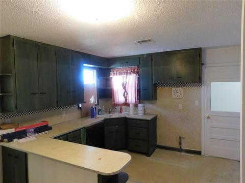 102 E Maple St, Tecumseh, OK 74873 photo 10