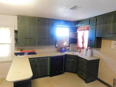 102 E Maple St, Tecumseh, OK 74873 photo 9