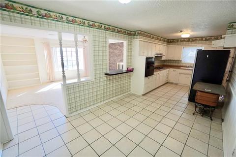 8316 NW 34th St, Bethany, OK 73008 photo 2