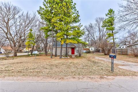 203 E Maple, Noble, OK 73068 photo 1