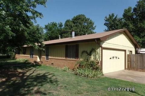 1306 E Cedar Dr, Stillwater, OK 74075 photo 1