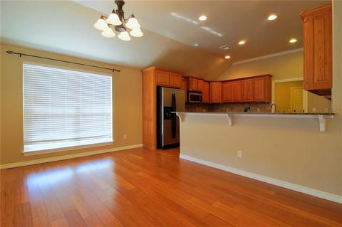 108 Southpointe Ave, Tuttle, OK 73089 photo 10