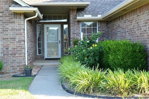 108 Southpointe Ave, Tuttle, OK 73089 photo 3