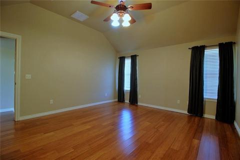 108 Southpointe Ave, Tuttle, OK 73089 photo 14