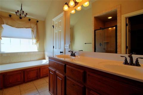 108 Southpointe Ave, Tuttle, OK 73089 photo 16