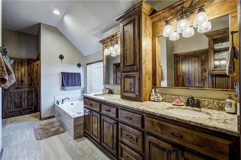 749 Hannah Dr, Tuttle, OK 73089 photo 18