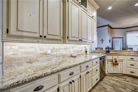 749 Hannah Dr, Tuttle, OK 73089 photo 12