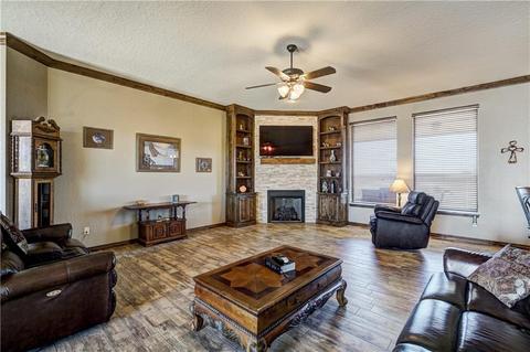 749 Hannah Dr, Tuttle, OK 73089 photo 6