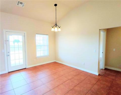 1712 White Tail Dr, Altus, OK 73521 photo 4
