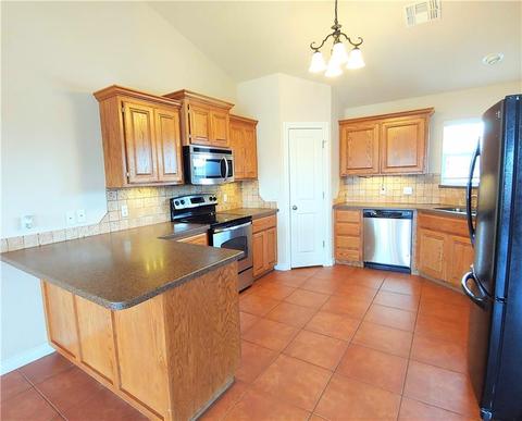 1712 White Tail Dr, Altus, OK 73521 photo 6