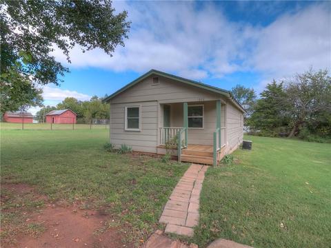 1822 E Harrison Ave, Guthrie, OK 73044 photo 2