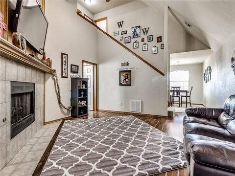 1004 SW 24th St, Moore, OK 73170 photo 3