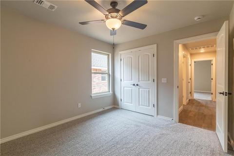 1012 NE 34th Ter, Moore, OK 73160 photo 6