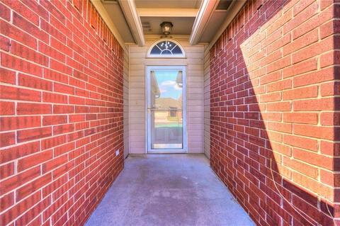 2801 Danielle Ter, Moore, OK 73160 photo 3