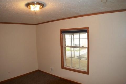 31207 Memorial Rd, Mcloud, OK 74851 photo 12