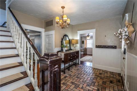 612 E Washington Ave, Guthrie, OK 73044 photo 5