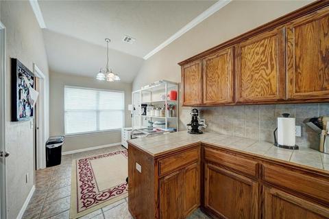 2004 Pelham Dr, Norman, OK 73071 photo 11
