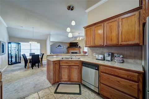 2004 Pelham Dr, Norman, OK 73071 photo 7