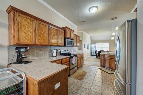 2004 Pelham Dr, Norman, OK 73071 photo 9