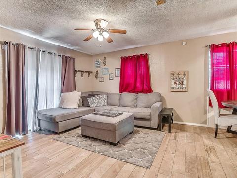 806 Ridgeway Dr, Yukon, OK 73099 photo 5