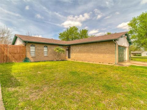 806 Ridgeway Dr, Yukon, OK 73099 photo 4