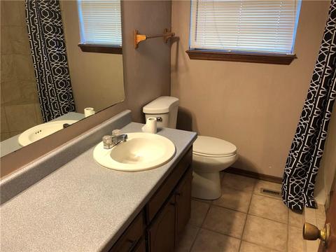 310 W Meek St, Wayne, OK 73095 photo 8