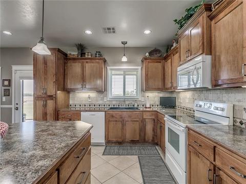 1209 Kingston St, Tuttle, OK 73089 photo 18